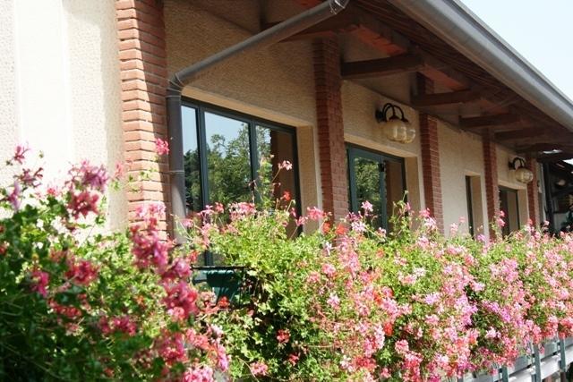 Locanda Sant'Ambrogio Cislago ภายนอก รูปภาพ
